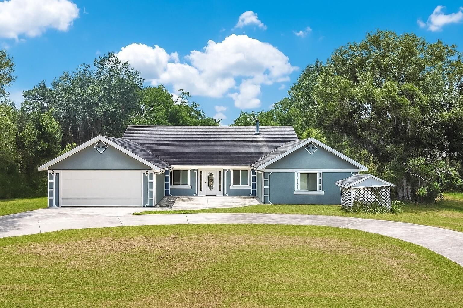 Property Photo:  418 Glenn Road  FL 32833 