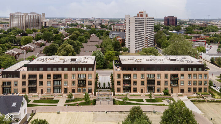 Property Photo: 877 N East Street 104 IN 46202