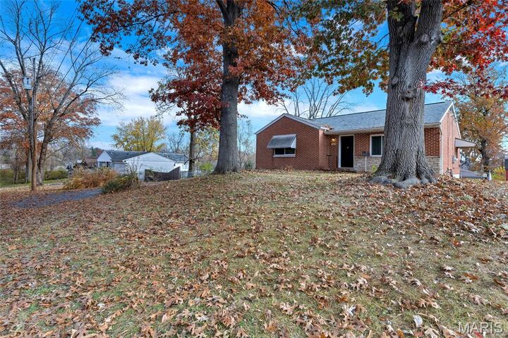 Property Photo: 7602 Elton Street MO 63123