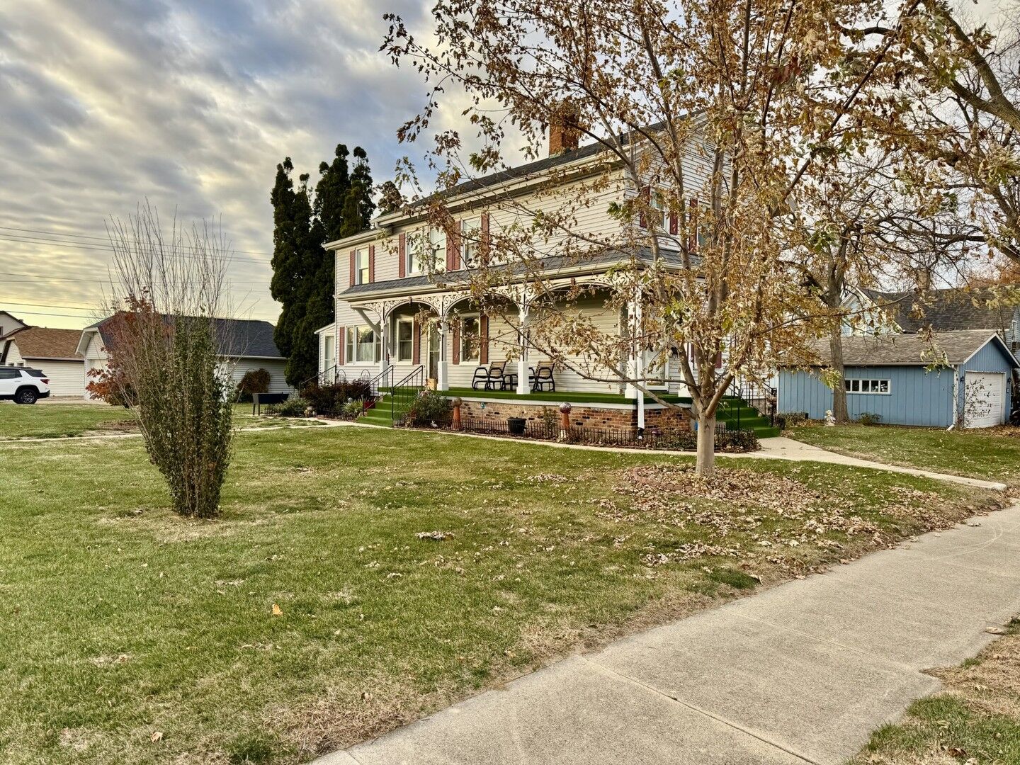 Property Photo: 506 N Pleasant Street IL 61356