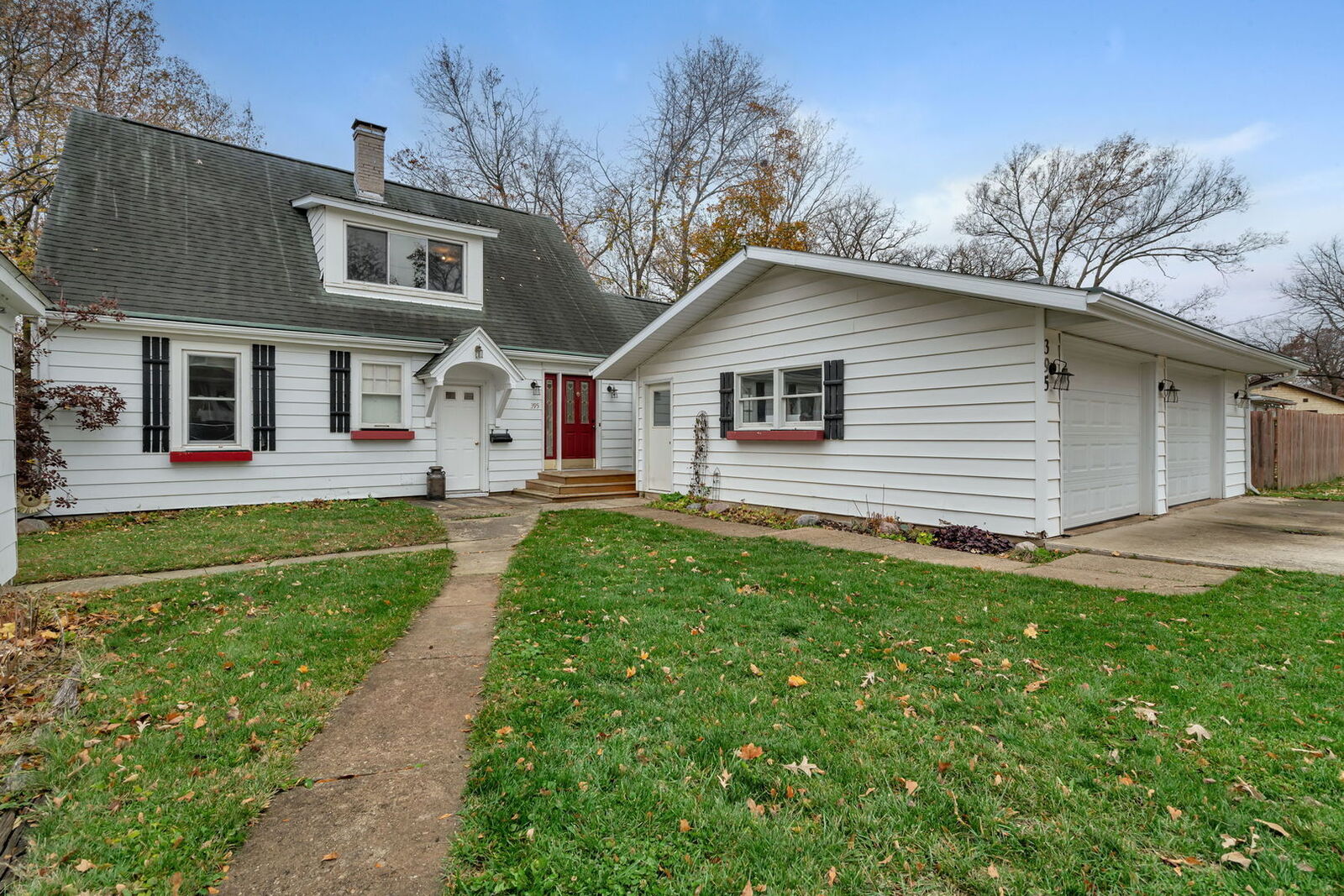 Property Photo:  395 Lawrence Avenue  IL 61341 