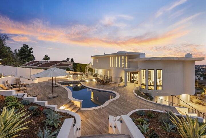 7215 El Fuerte  Carlsbad CA 92009 photo