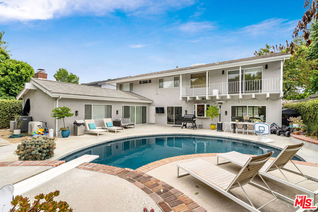 Property Photo:  13133 Morrison Street  CA 91423 