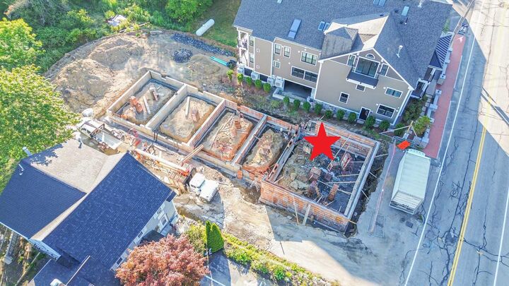 Property Photo:  294 York Street 1  ME 03909 