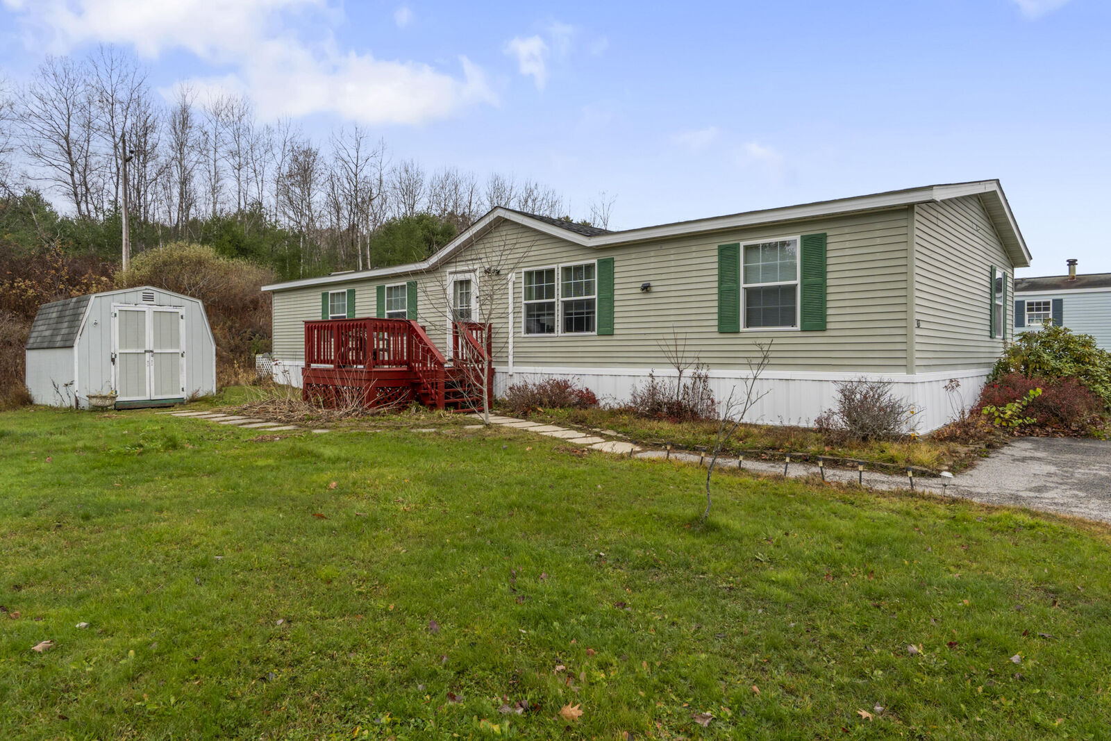 Property Photo:  65 Oxbow Drive  ME 04240 