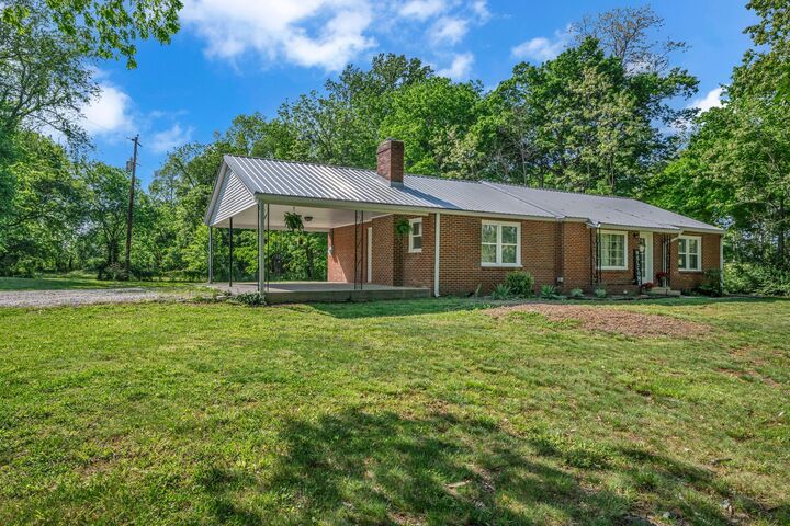 Property Photo: 1025 Greenwood Rd TN 37036