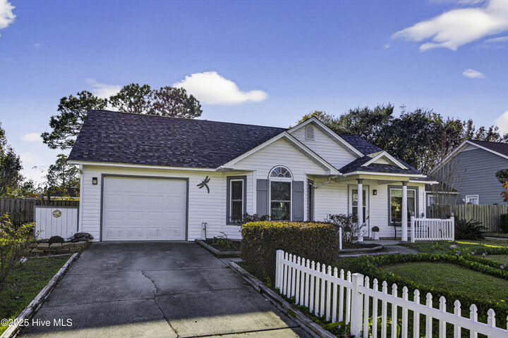 Property Photo:  1220 Lacewood Court  NC 28409 