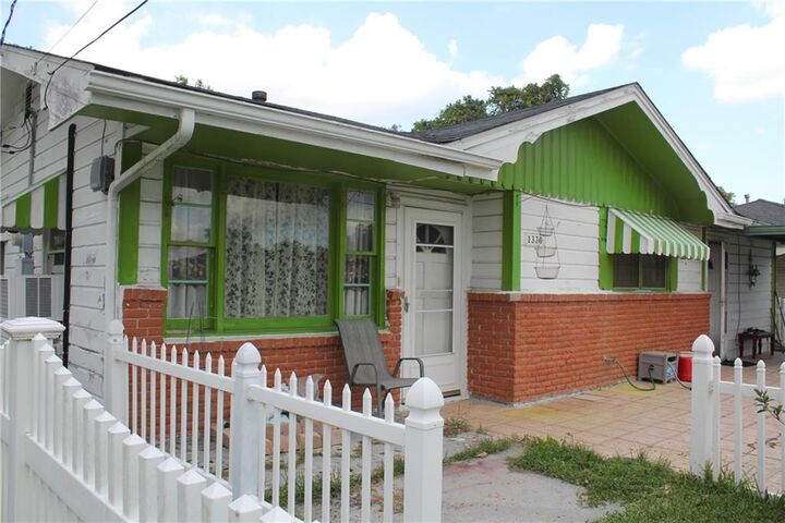 Property Photo:  1330 West Drive  LA 70094 