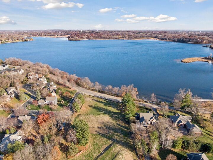 Property Photo:  3961 White Oak Lane  MN 55331 