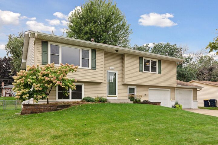 Property Photo: 2074 Carnelian Lane MN 55122