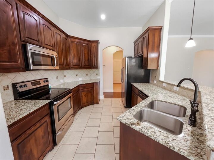 Property Photo: 125 Hickory Creek Drive TX 75154