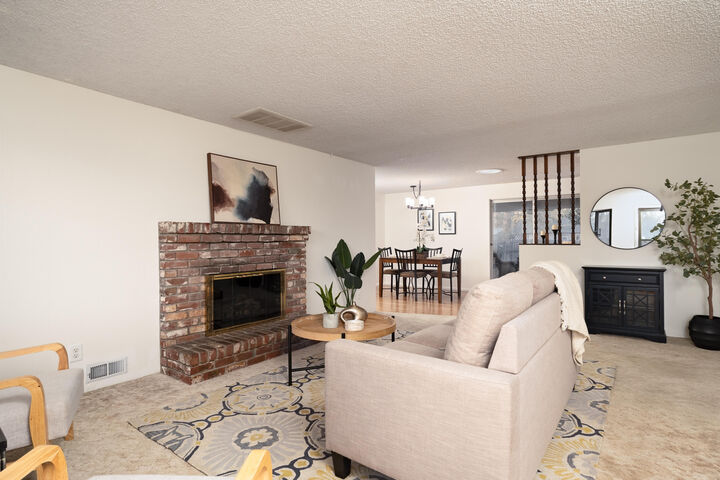 Property Photo:  2849 Alameda Street  OR 97504 