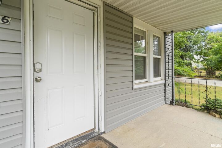 Property Photo: 326 Park Avenue IL 61611