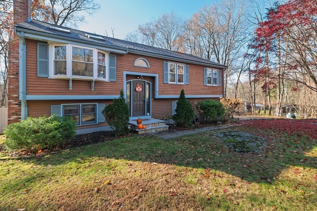 Property Photo: 12 Hickory Rd MA 01529