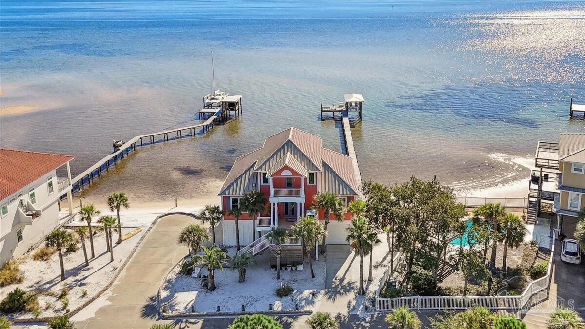 Property Photo:  1894 Biscayne Cir Dr  FL 32566 