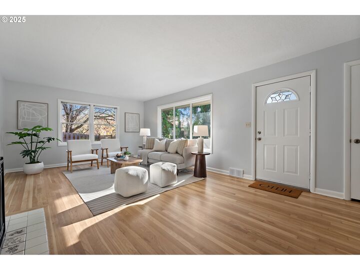 Property Photo:  5411 SW Idaho St  OR 97221 