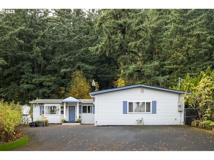 Property Photo: 3203 SE 109th Ave OR 97266