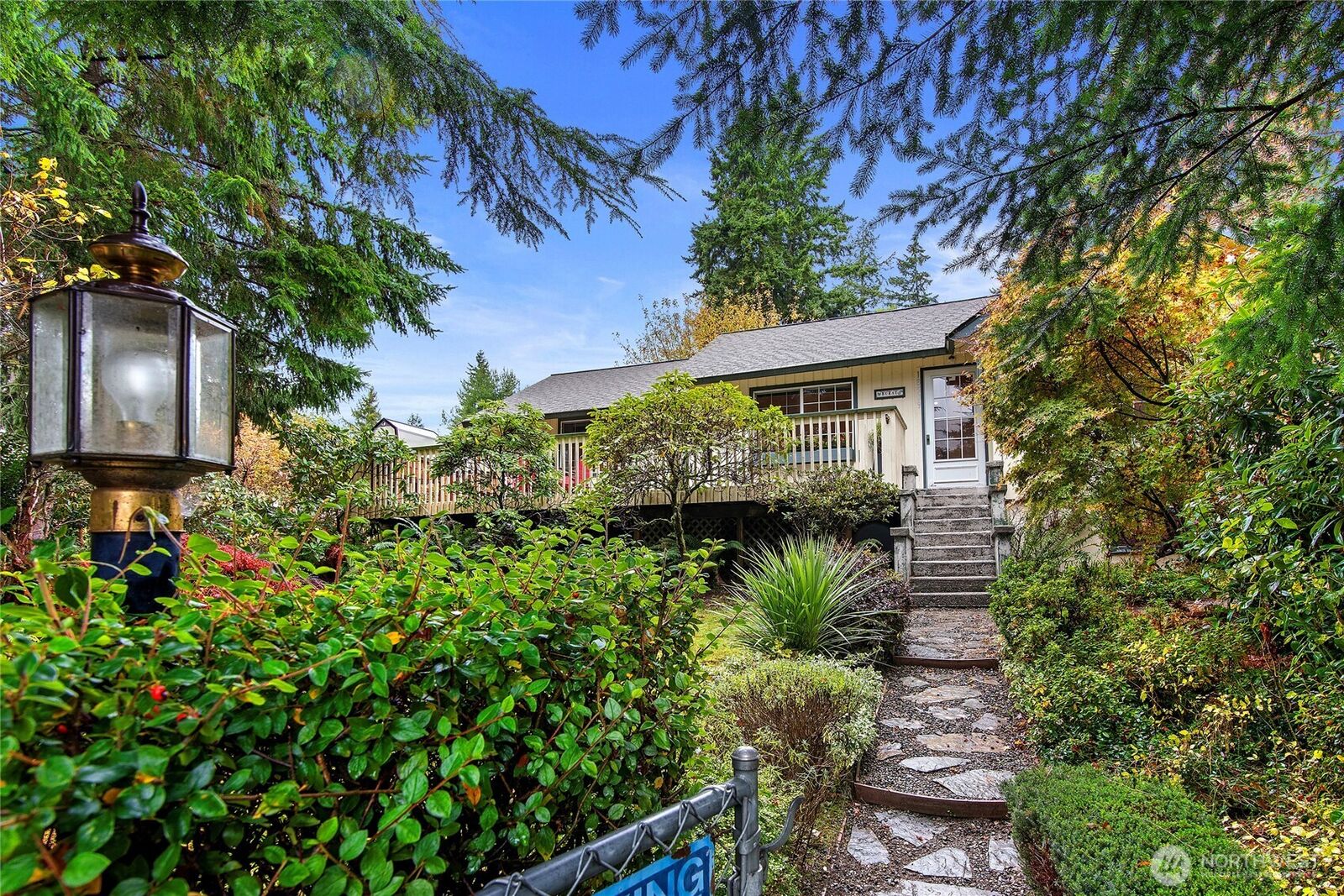 Property Photo:  18509  1st Avenue  NE  WA 98392 