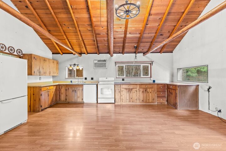 Property Photo:  13470  Salmon La Sac Road  WA 98940 