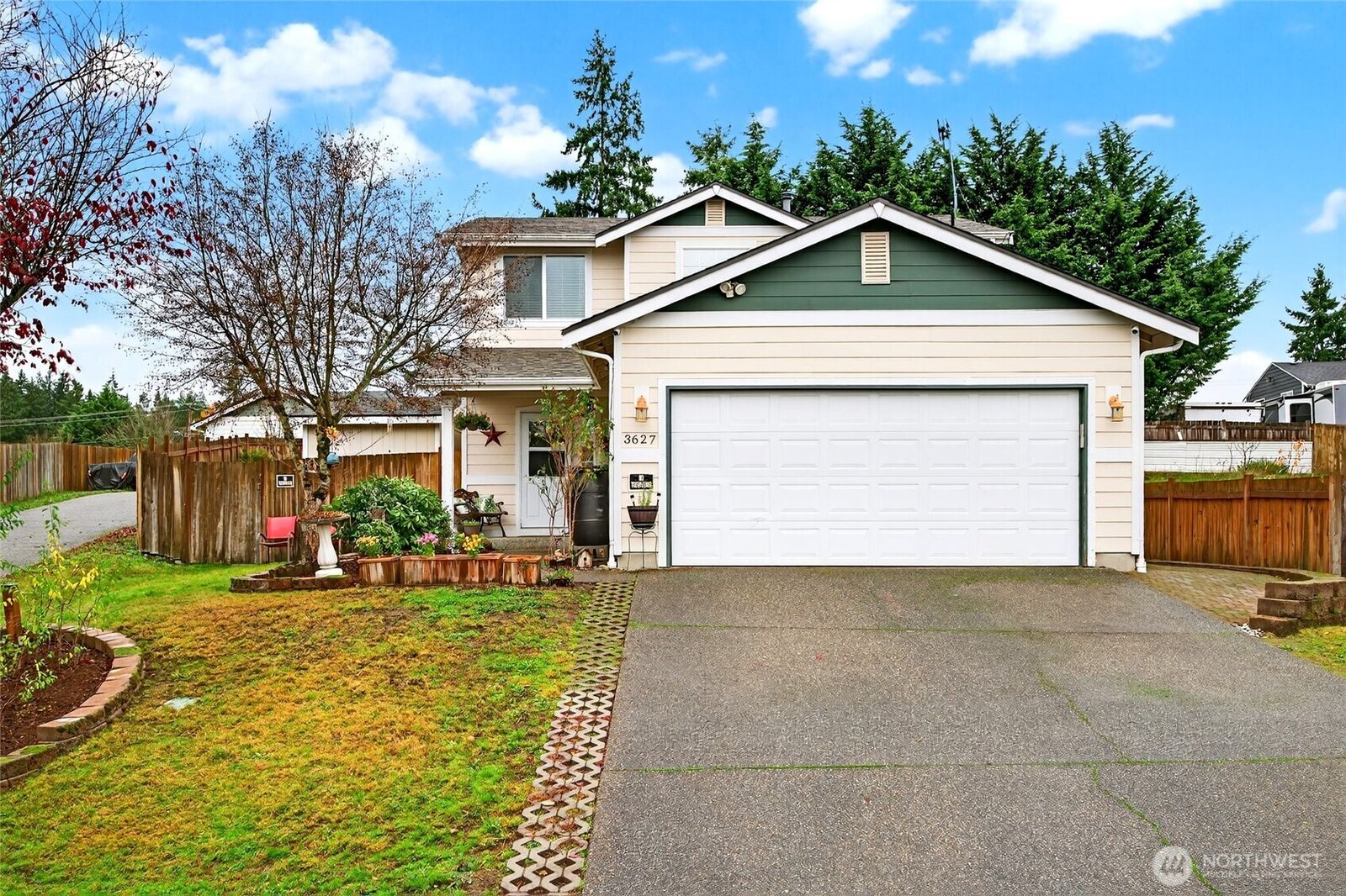 Property Photo:  3627  180 Street E  WA 98446 