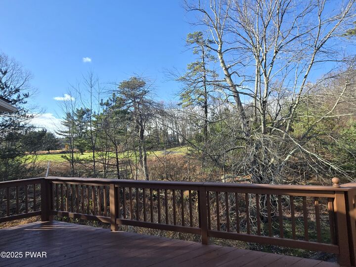 Property Photo:  410 Canoebrook Drive  PA 18428 