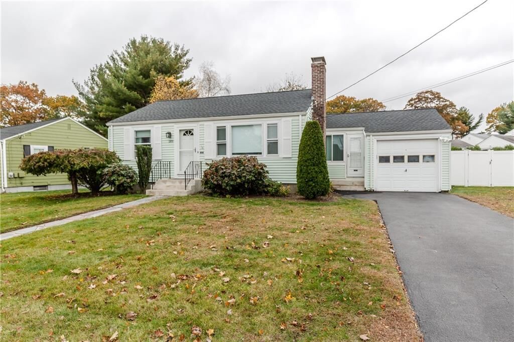 Property Photo:  189 Poplar Drive  RI 02920 