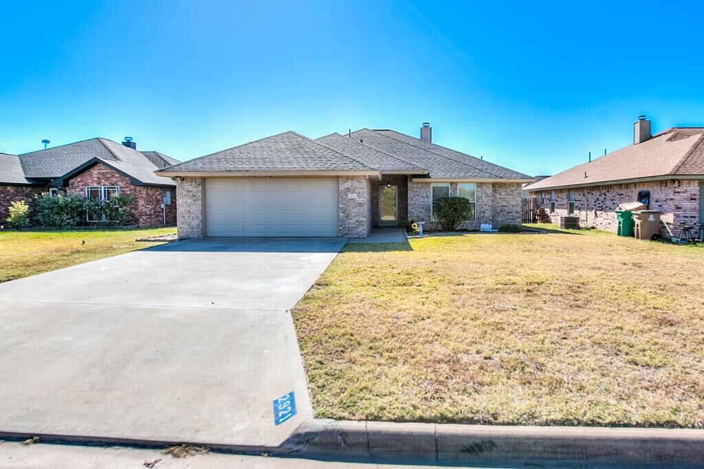 Property Photo:  2921 McGill Blvd  TX 76905 