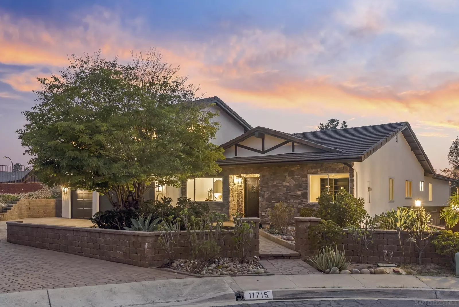 Property Photo: 11715 Lake Grove Ct CA 92131