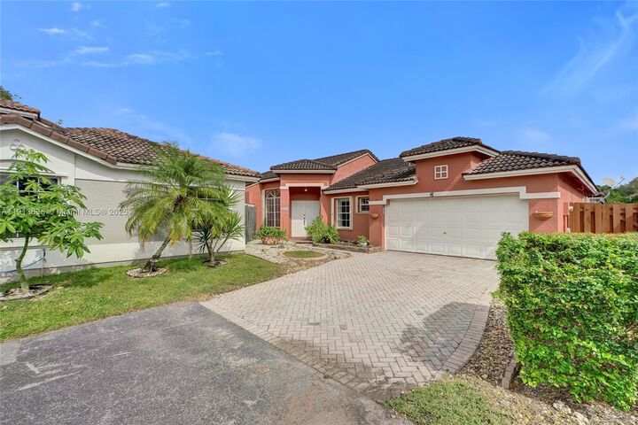 8007 SW 157th Pl  Miami FL 33193 photo