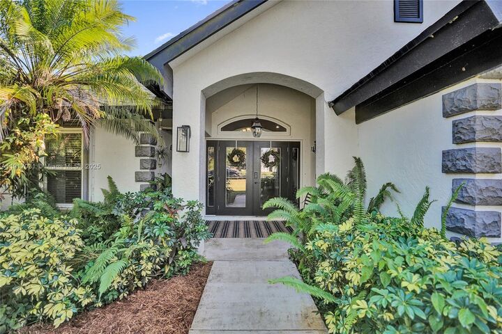 Property Photo:  14194 N 88th Pl N  FL 33470 