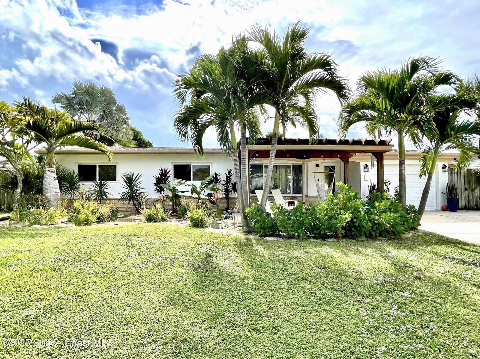 Property Photo: 123 Atlantic Blvd Boulevard FL 32937