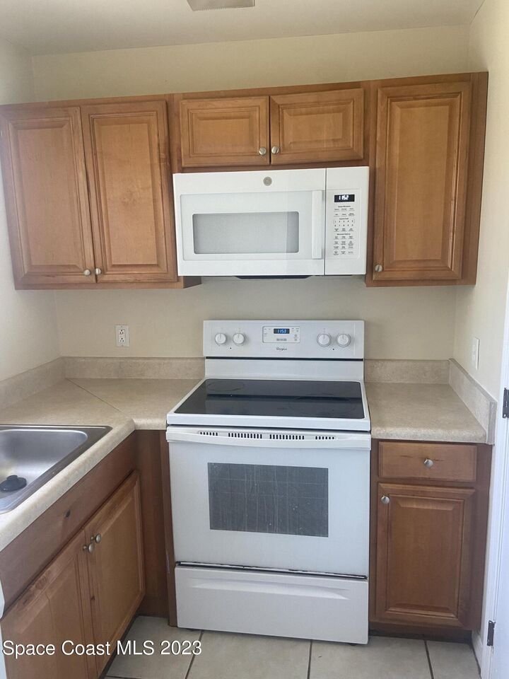 Property Photo:  290 Spring Drive  FL 32953 