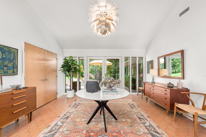 Property Photo: 2127 S Helena St WA 99203