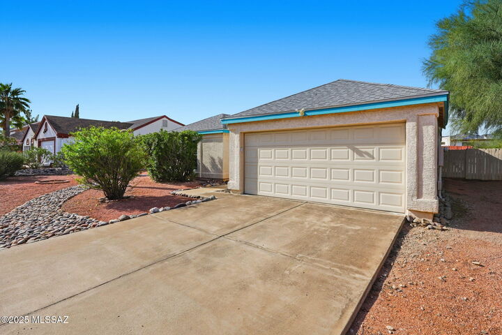 1901 N Atwood Avenue  Tucson AZ 85745 photo