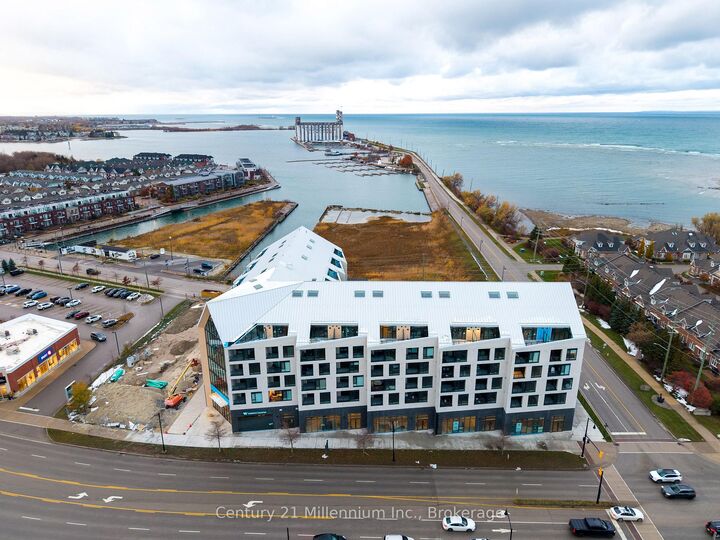 Property Photo:  31 Huron Street 416  ON L9Y 0E8 