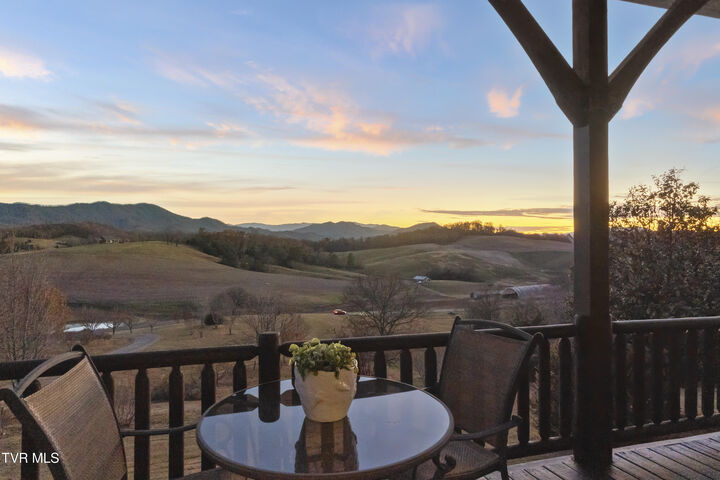 Property Photo:  3706 Salem Rd  TN 37843 