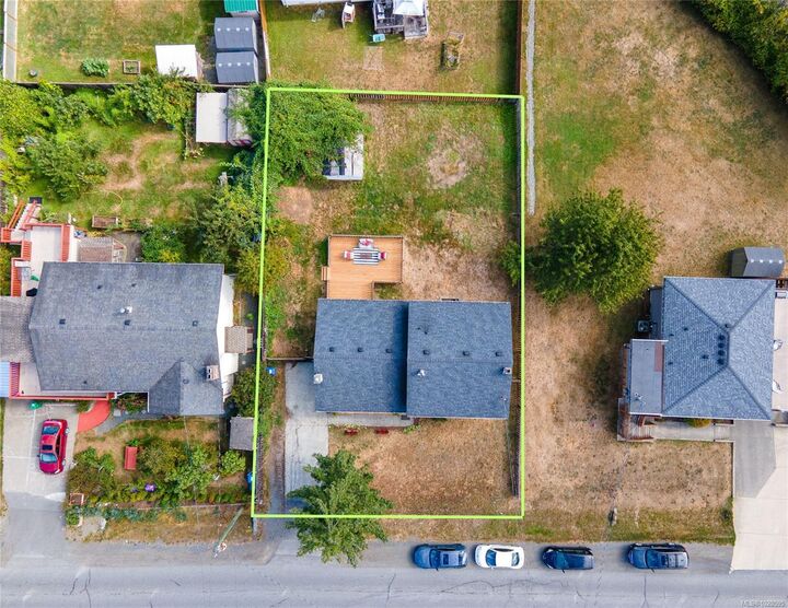 Property Photo: 2112 Boxwood Rd BC V9S 5T4