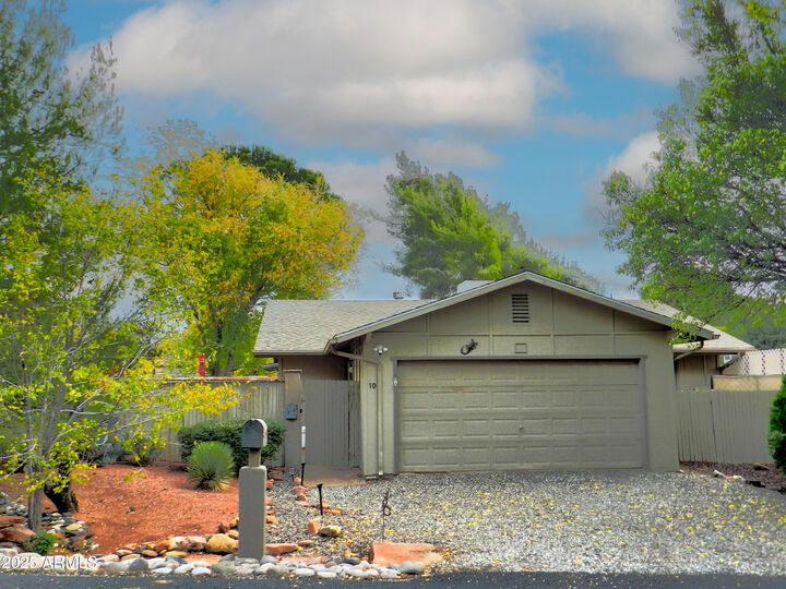 Property Photo:  10 N Hummingbird Lane  AZ 86336 