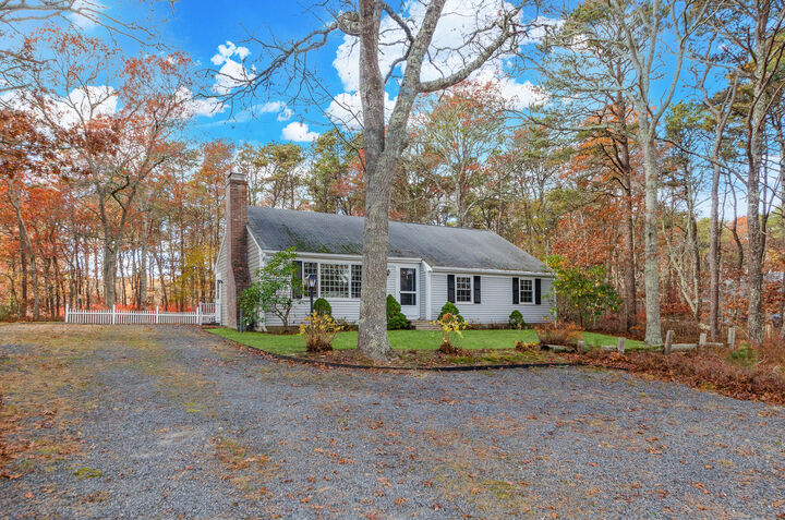 Property Photo:  607 W Yarmouth Road  MA 02673 