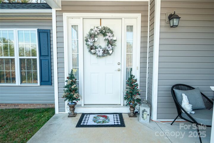 Property Photo: 260 Forest Glen Way NC 28655