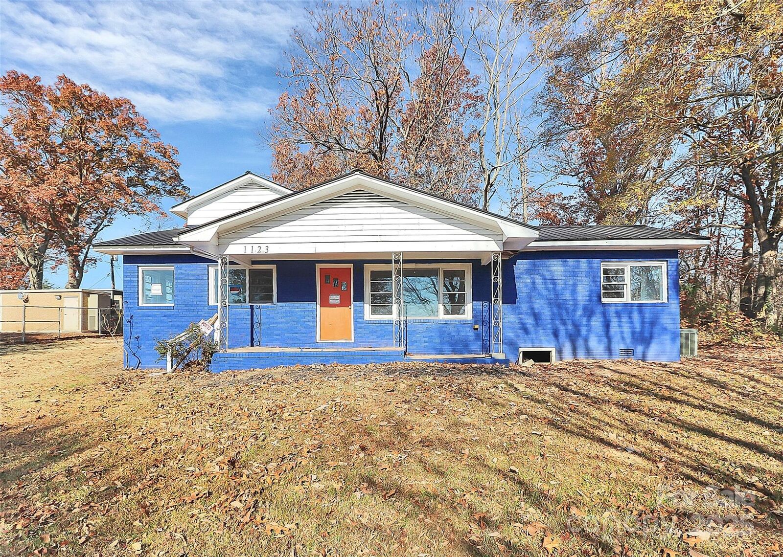 Property Photo:  1123 E Gaston Street  NC 28092 