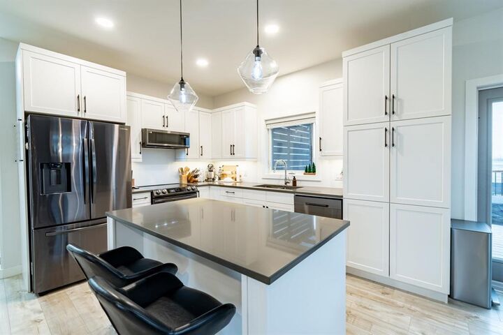 Property Photo:  20 Harry Waytiuk Drive  MB R0E 0M0 