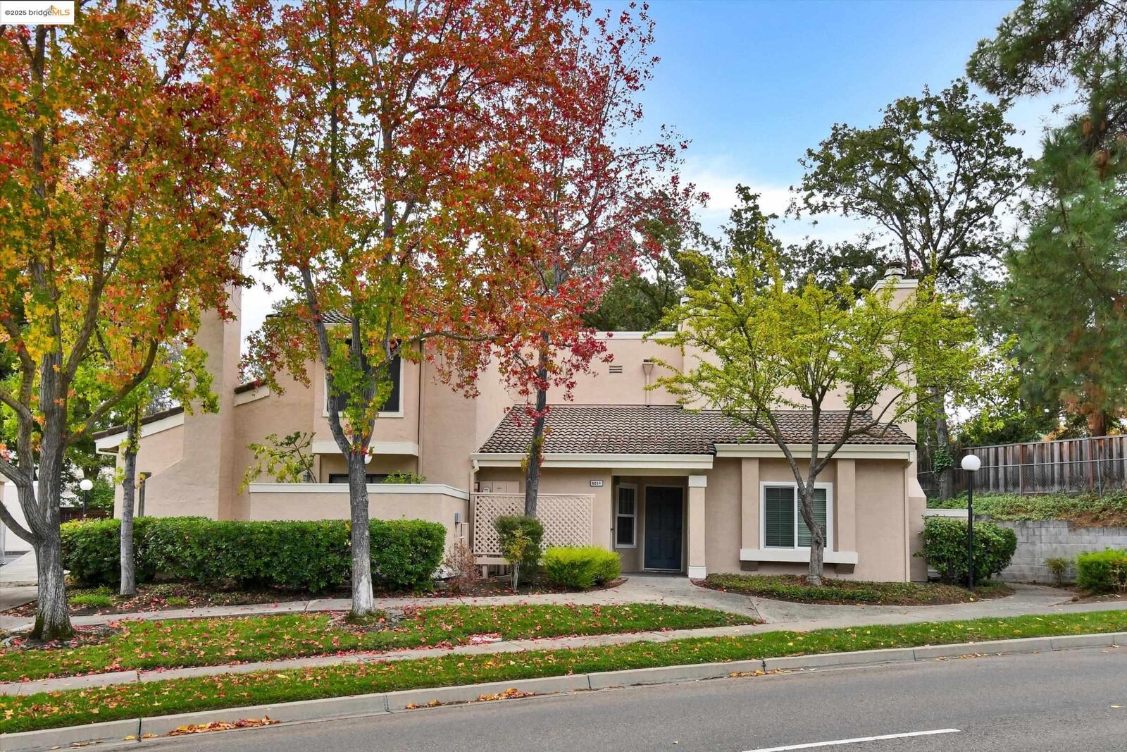 Property Photo:  601 Palomino Dr D  CA 94566 
