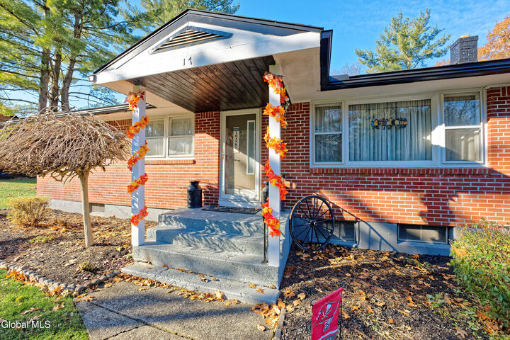 Property Photo:  17 Midland Road  NY 12180 