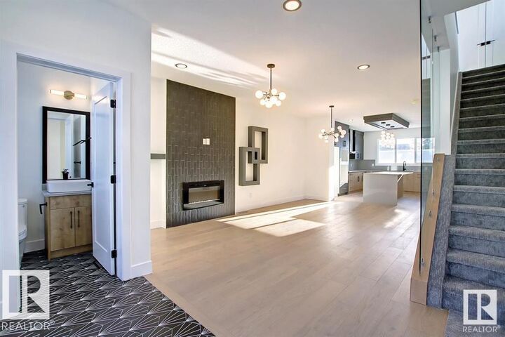 Property Photo:  13909 107A Avenue NW  AB T5M 2A8 