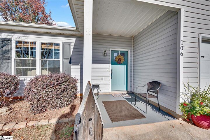 Property Photo: 106 Tallahatchie Court SC 29657