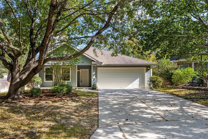 10 Druids Glen Place  The Woodlands TX 77382 photo