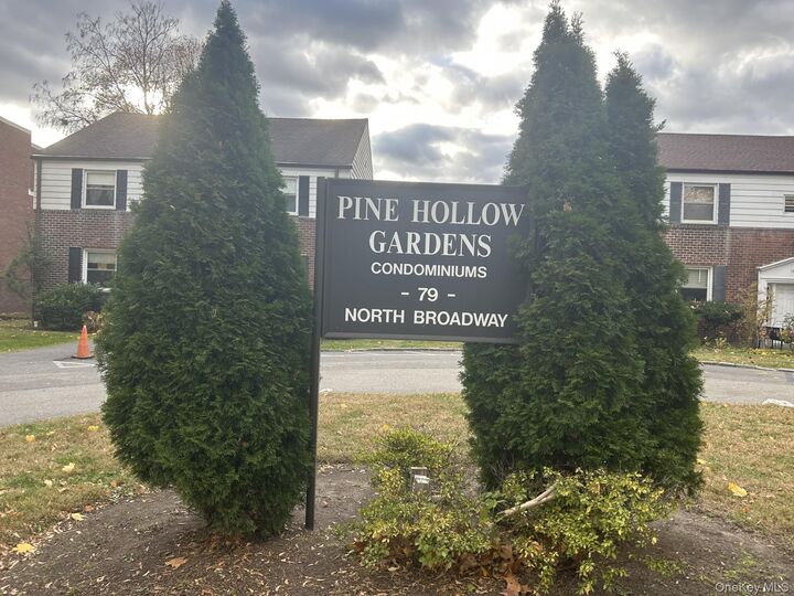 Property Photo: 79 N Broadway J1 NY 10603