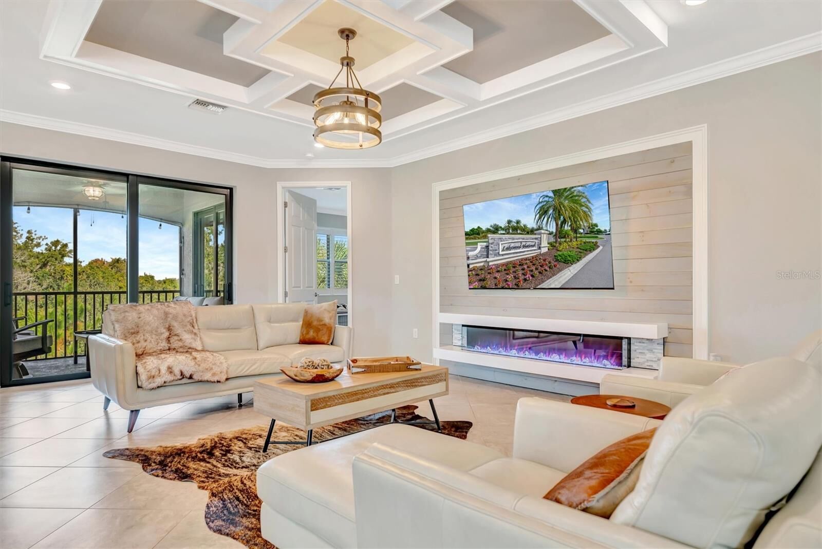 Property Photo: 17637 Gawthrop Drive 102 FL 34211