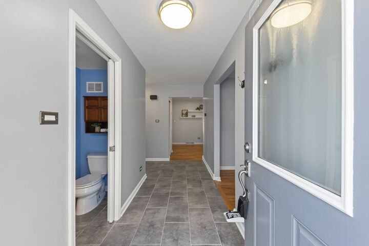 Property Photo:  416 S Park Street  IL 60559 